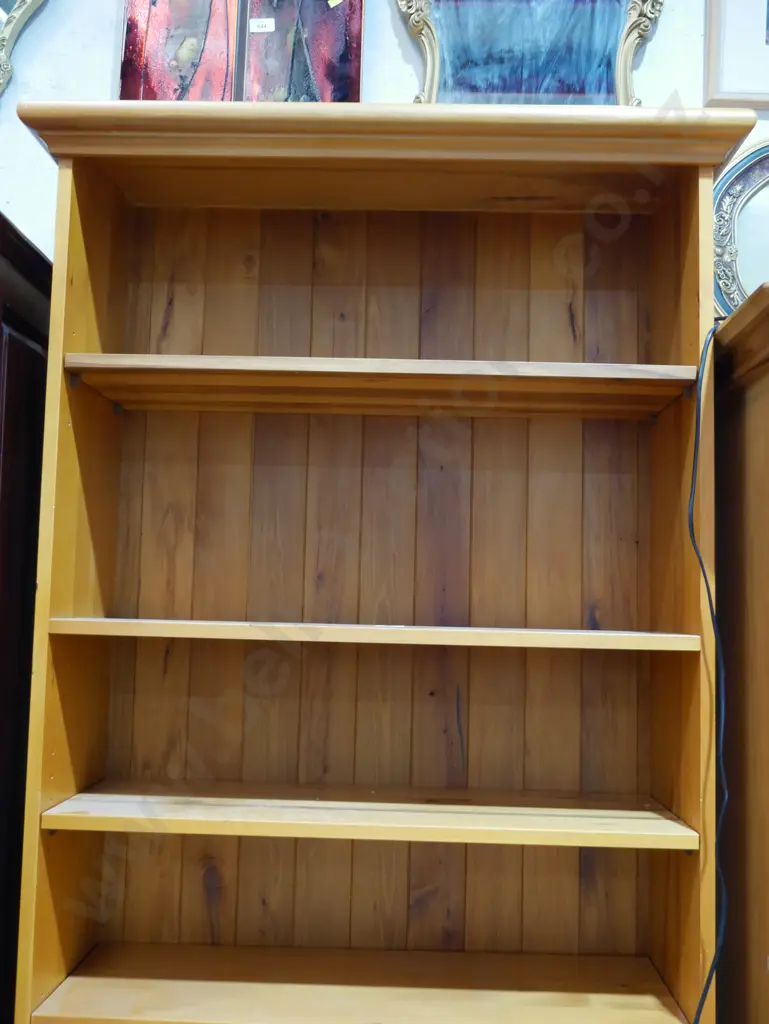 Bookcase Image 1++
