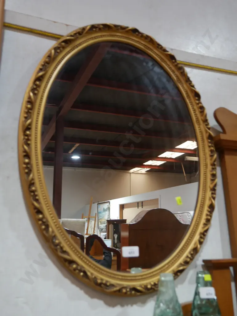 Gilt frame mirror Image 1++