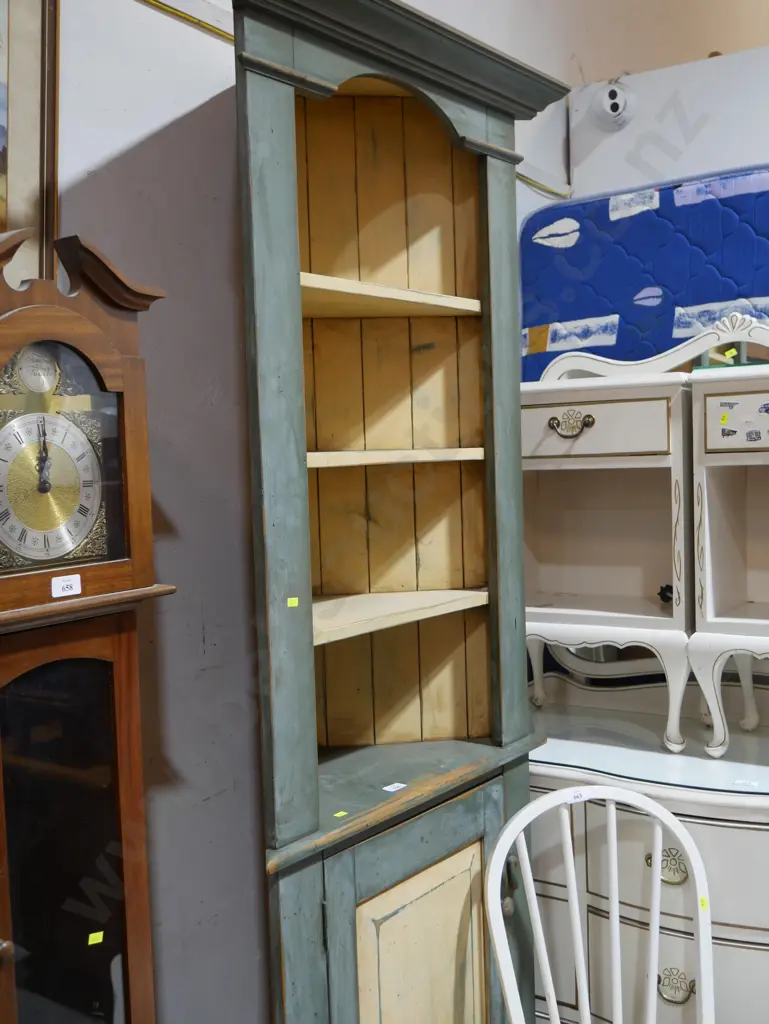 Corner cabinet Image 1++