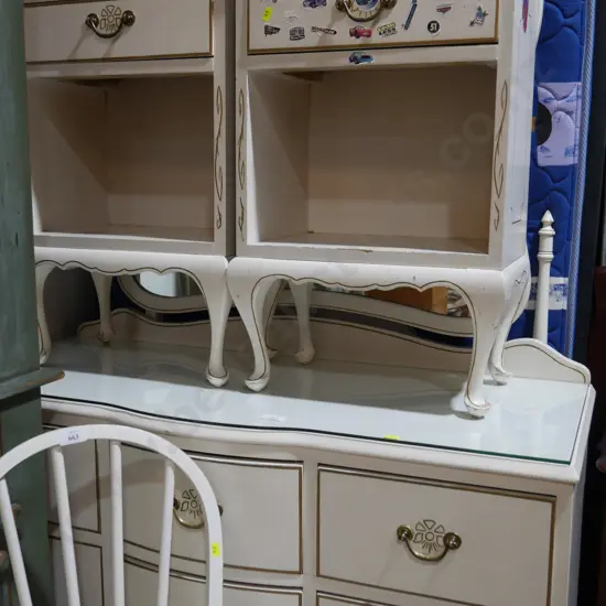 Dresser & 2 bedside tables