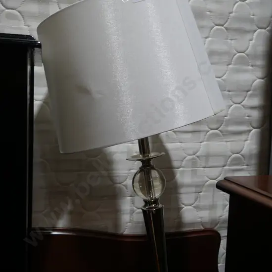 Table lamp.