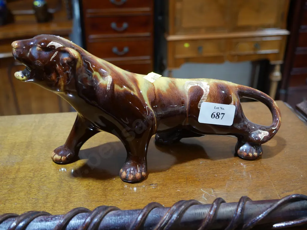 Blue mountain pottery lion Image 1++