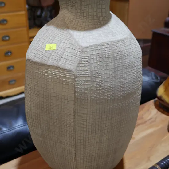 Pottery vase