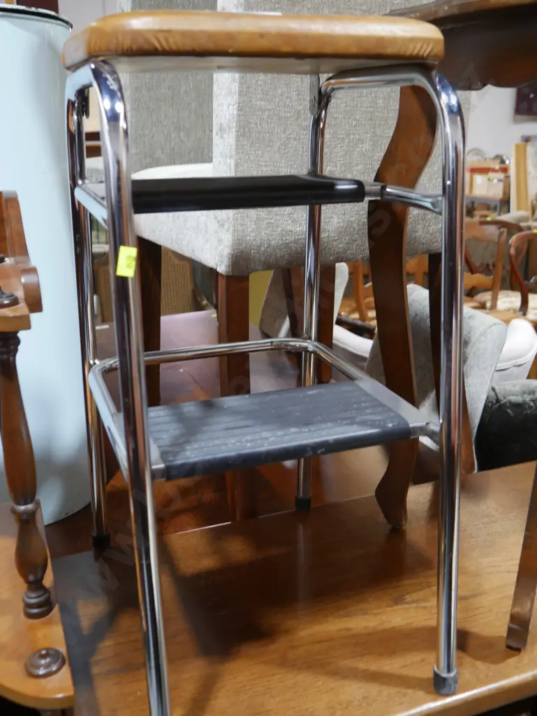 Step stool Image 1++