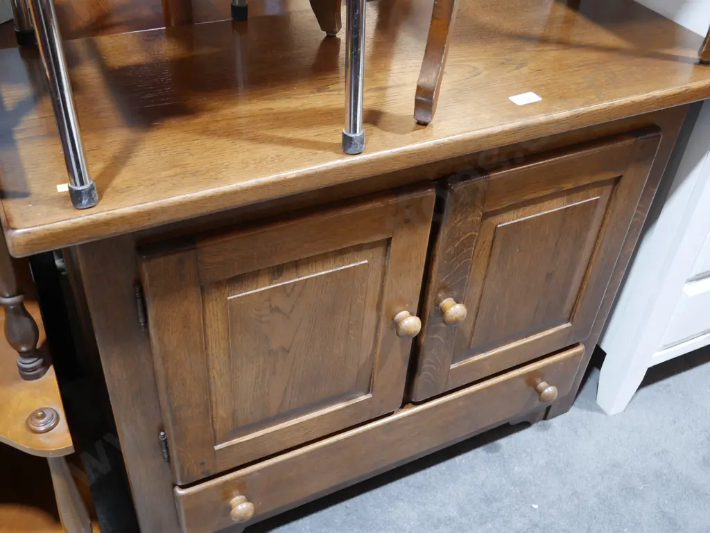 Oak sideboard Image 1++