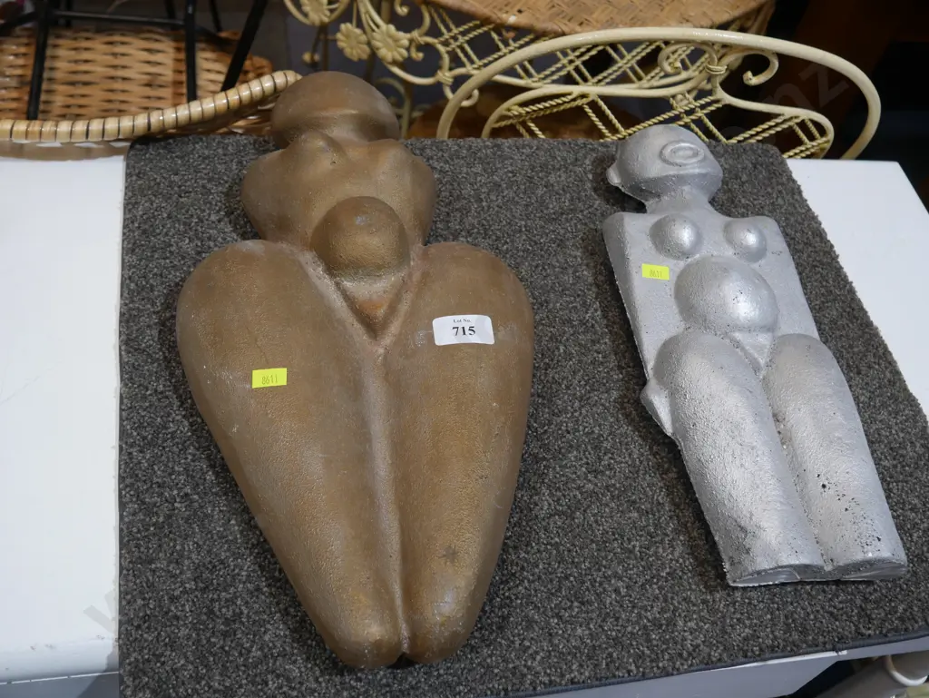 2 wall sculptures Image 1++