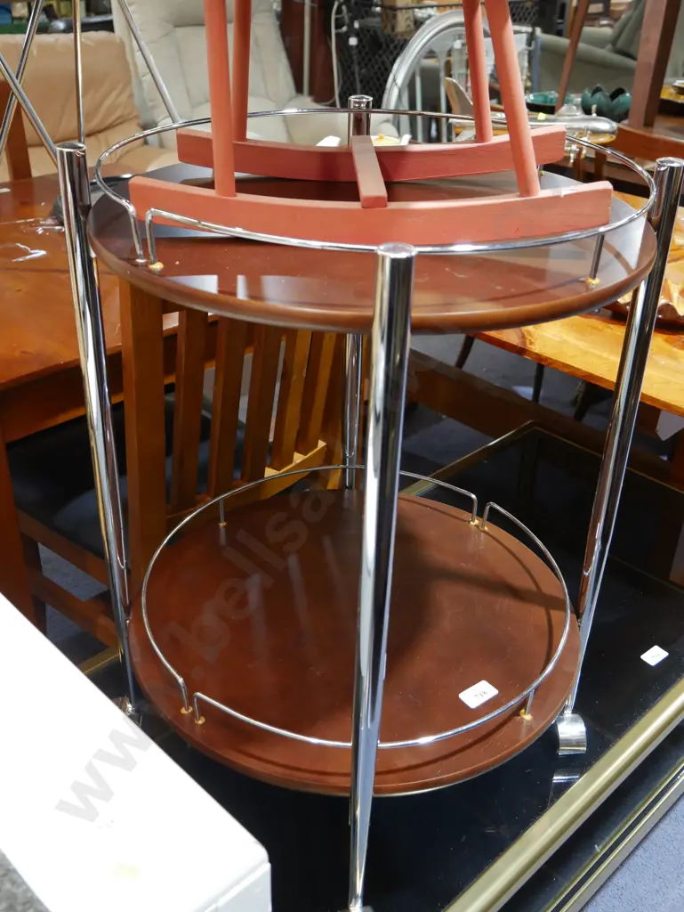 Circular teawagon Image 1++