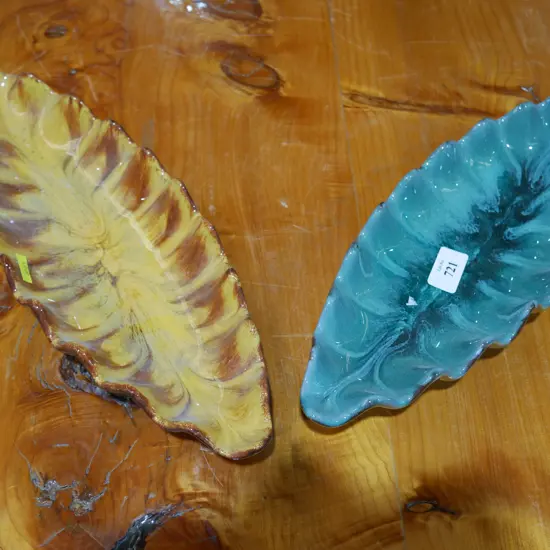 2 Blue Mountain dishes