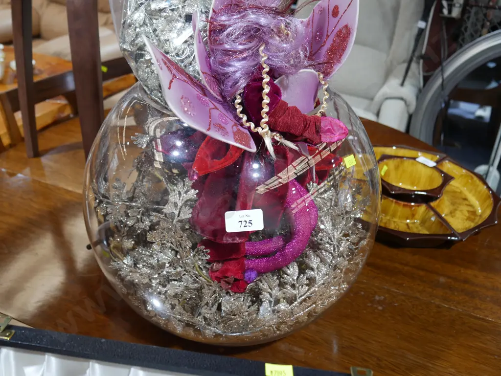 Glass bowl decoration Image 1++