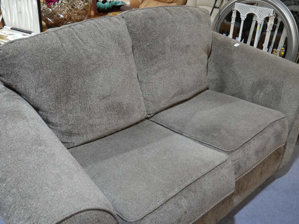 2 seater settee Image 1++