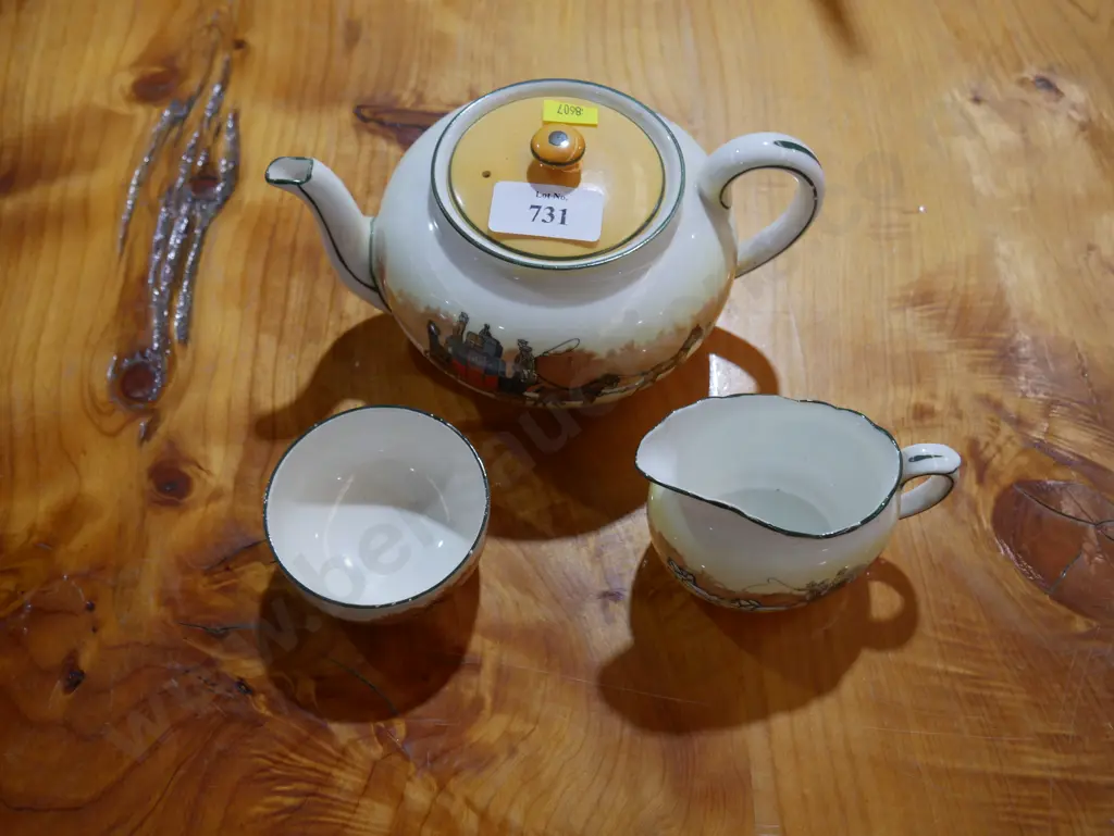 Royal Doulton coaching teapot etc Image 1++