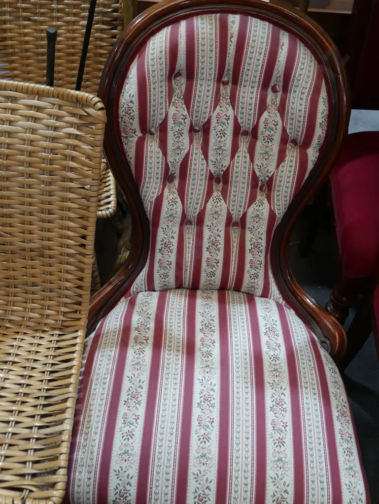 Bedroom chair Image 1++