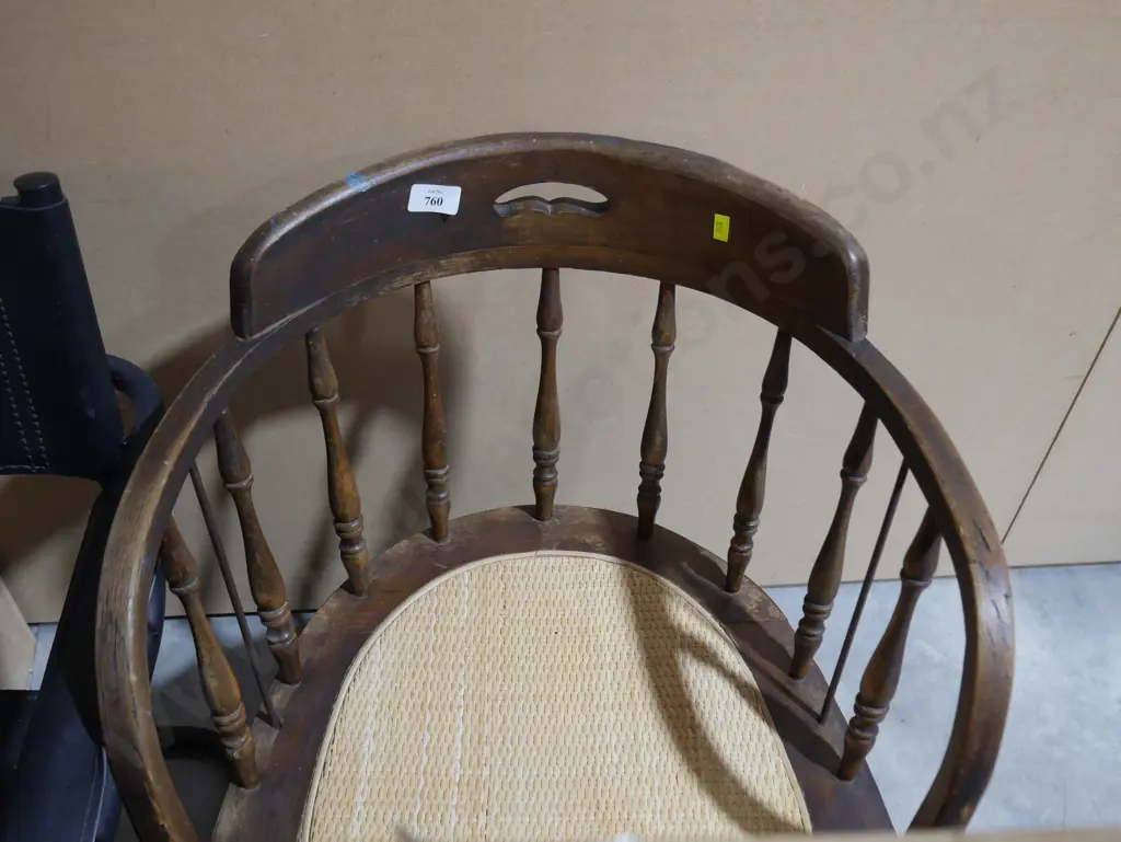 Captains chair Image 1++