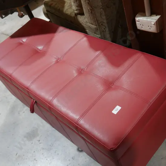 Red blanket box