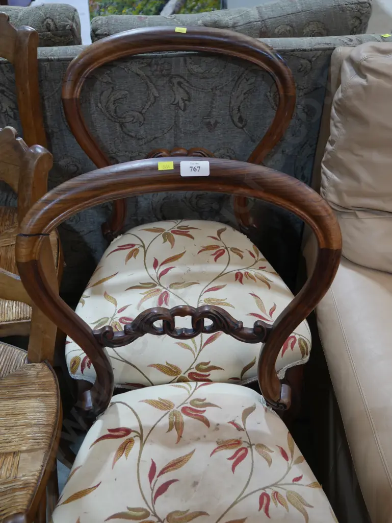 2 dining chairs Image 1++