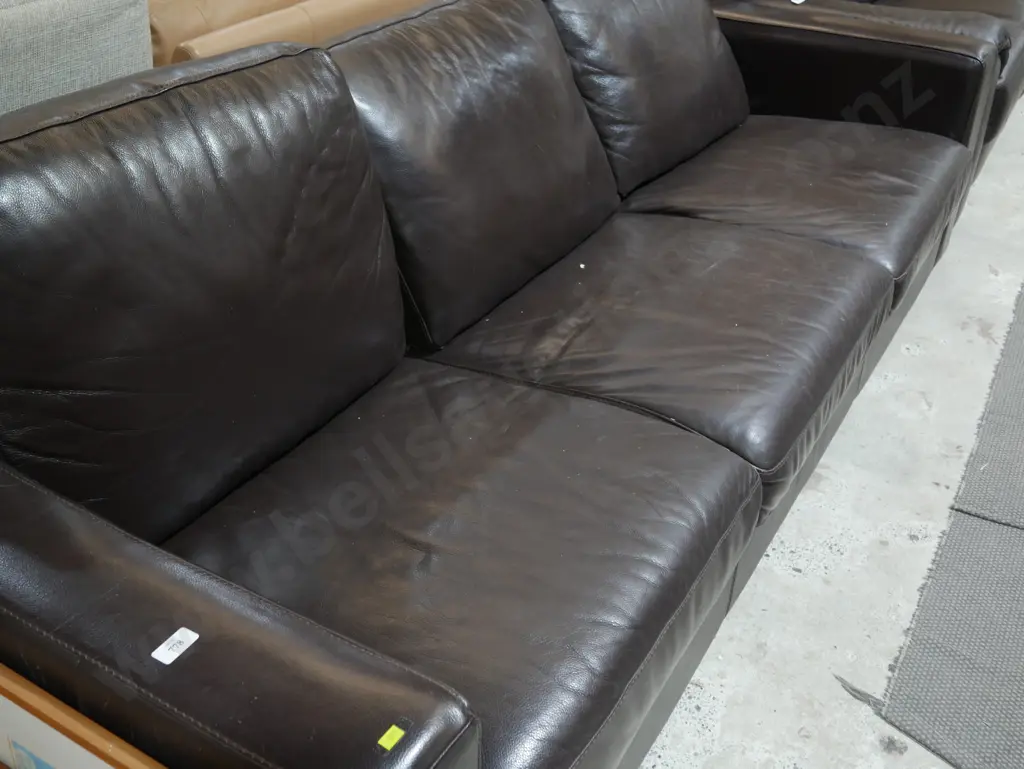 Brown leather couch Image 1++