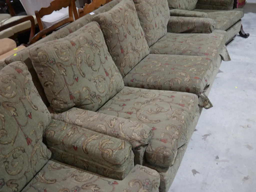 3 piece lounge suite Image 1++