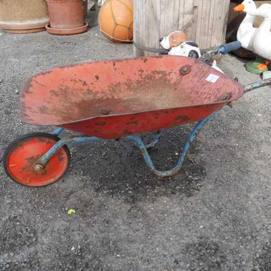 Mini wheel barrow