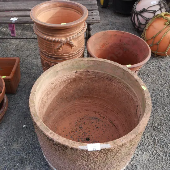3 plant pots