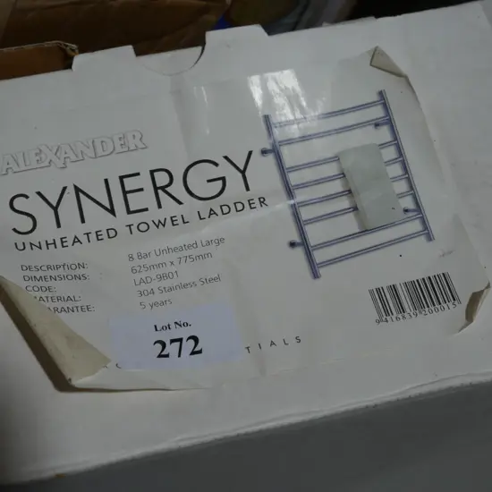 Synergy towel rail