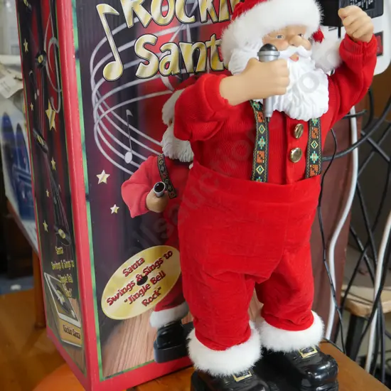 Rocking santa