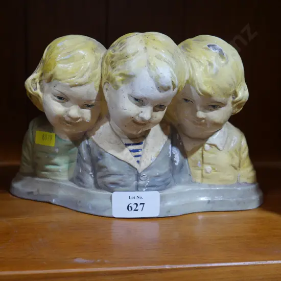 3 children figure