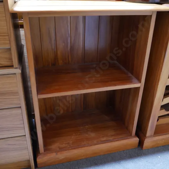 Rimu cabinet