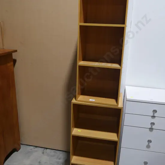 2 bookcases