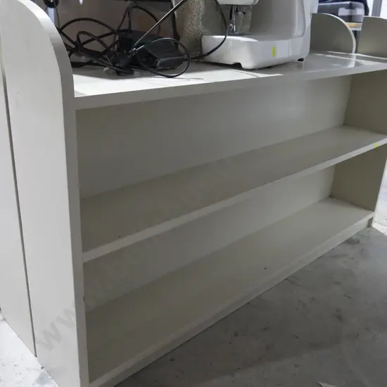 2 bookcases