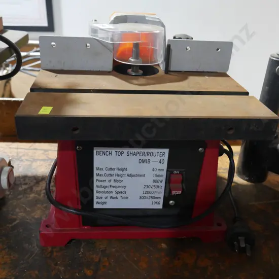 Bench top router