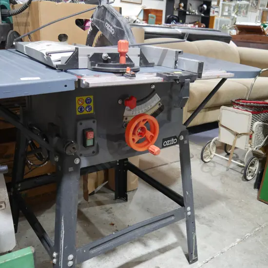 Ozito bench Saw