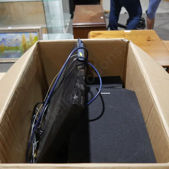 Bluray player , speakers