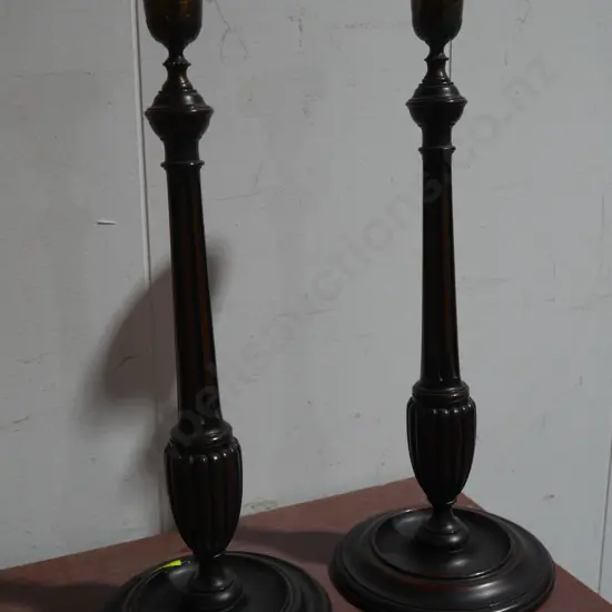 Pr. Wooden candle sticks