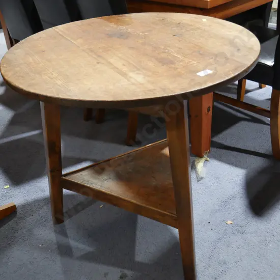 Vintage occ. Table