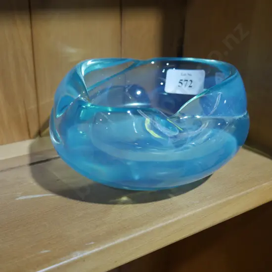 Glass bowl