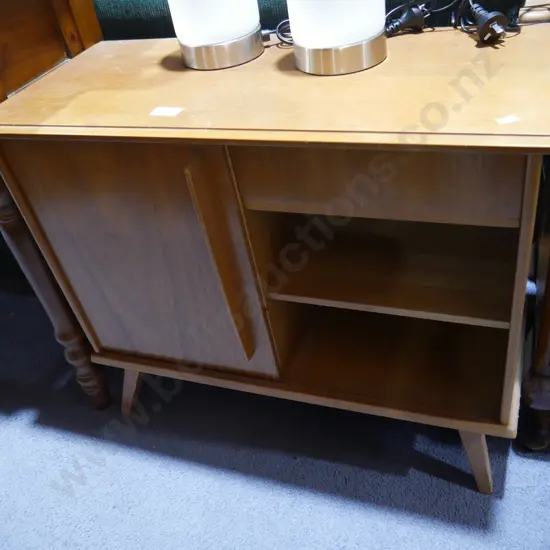 Retro cabinet