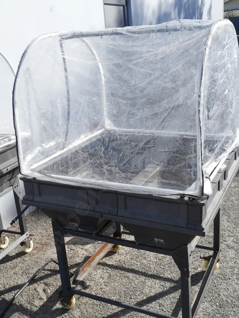 Mobile planter with plastic cover (Double) Image 1++