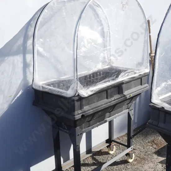 Mobile planter with plastic cover (Single)