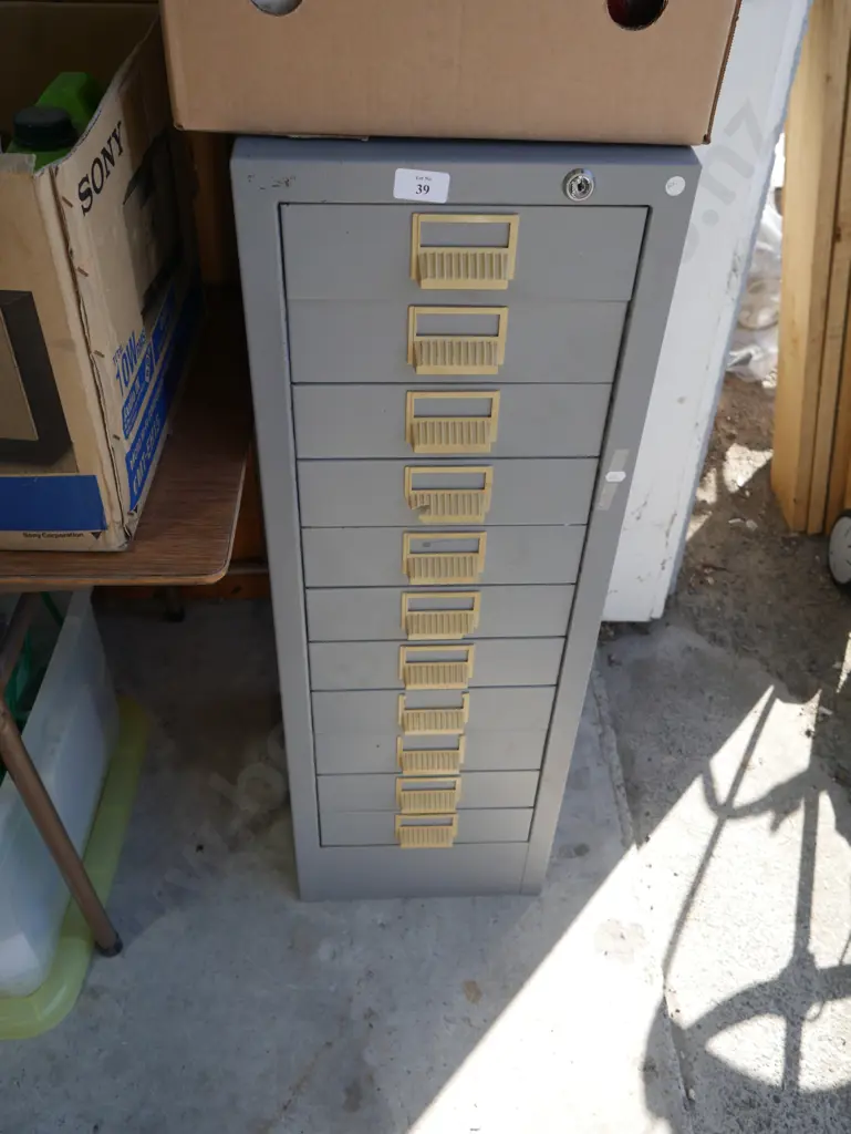 Filing drawers Image 1++
