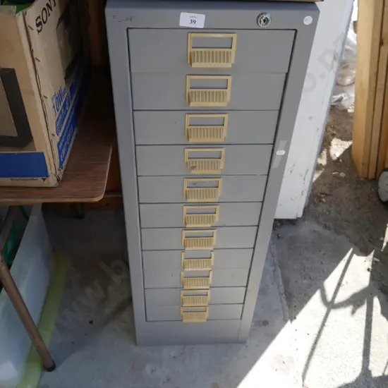 Filing drawers