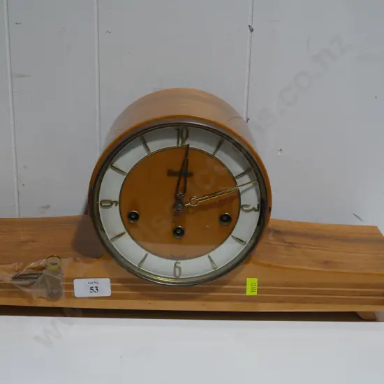 Mantle clock