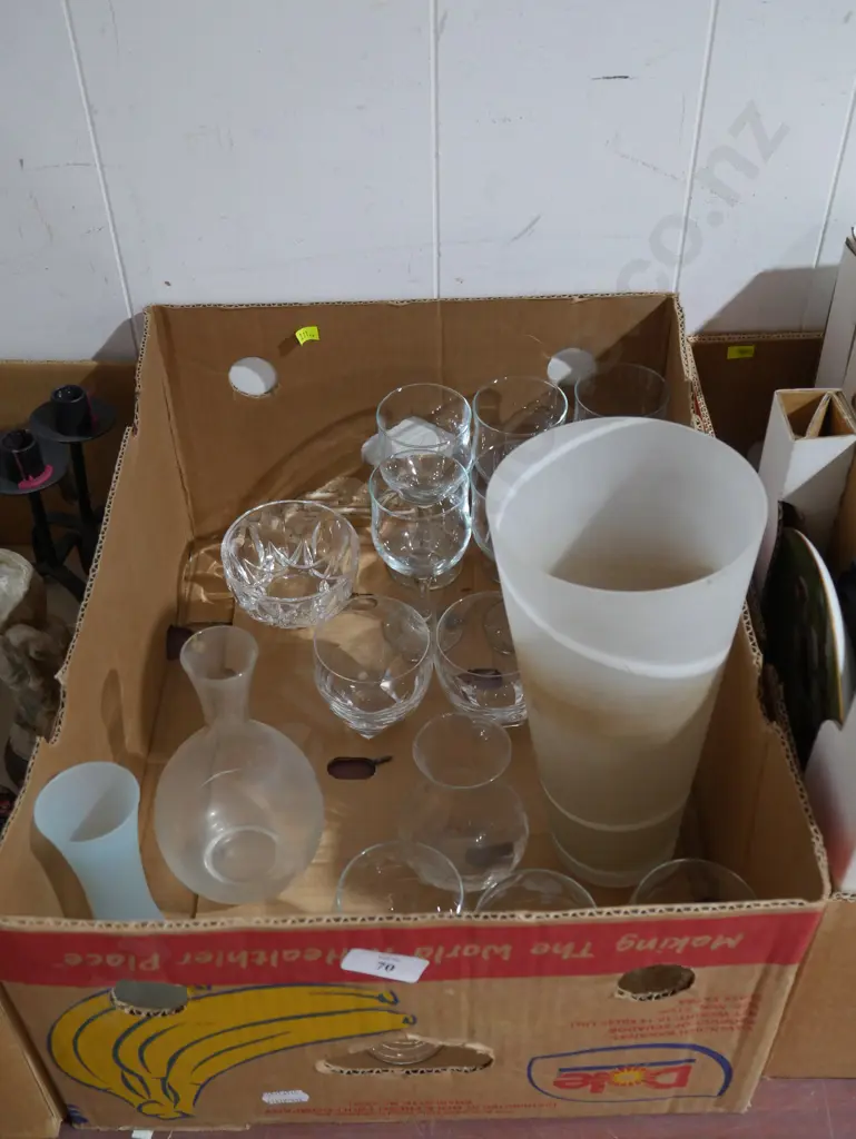 Glassware, vases Image 1++