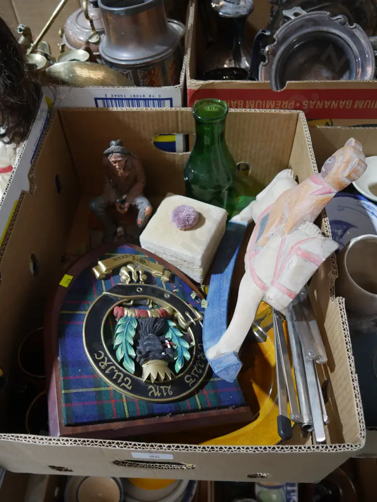 Royal Doulton plate, music stand etc Image 1++