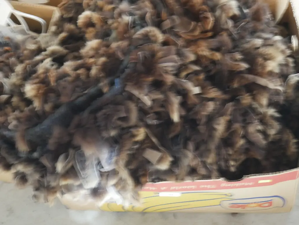 Floor rug - fur Image 1++