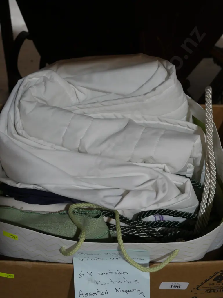 Valance and curtain tie backs etc Image 1++