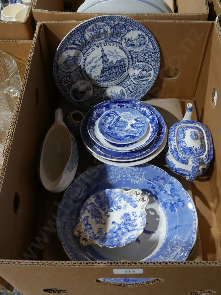 Assorted blue and white china Image 1++