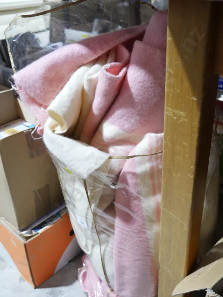 Woollen blankets Image 1++
