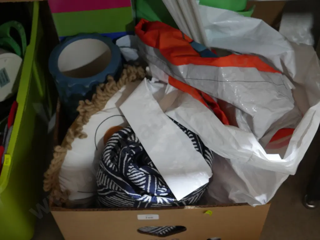 Children's play tent etc Image 1++