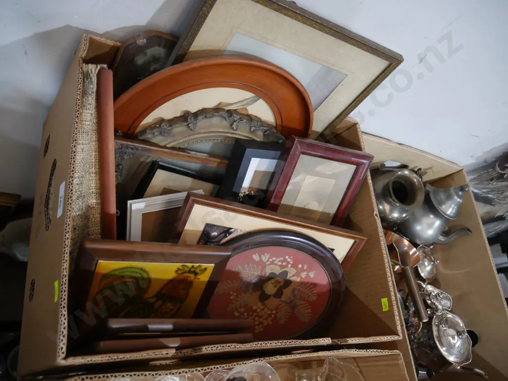 Assorted artworks, frames Image 1++