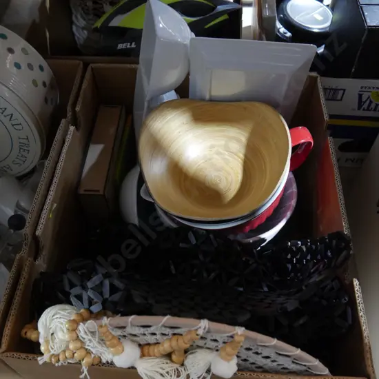 Bowls, placemats etc